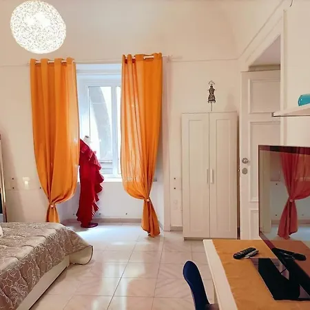 Fashion Cathedral apARTment, Centro Storico Napoli-2